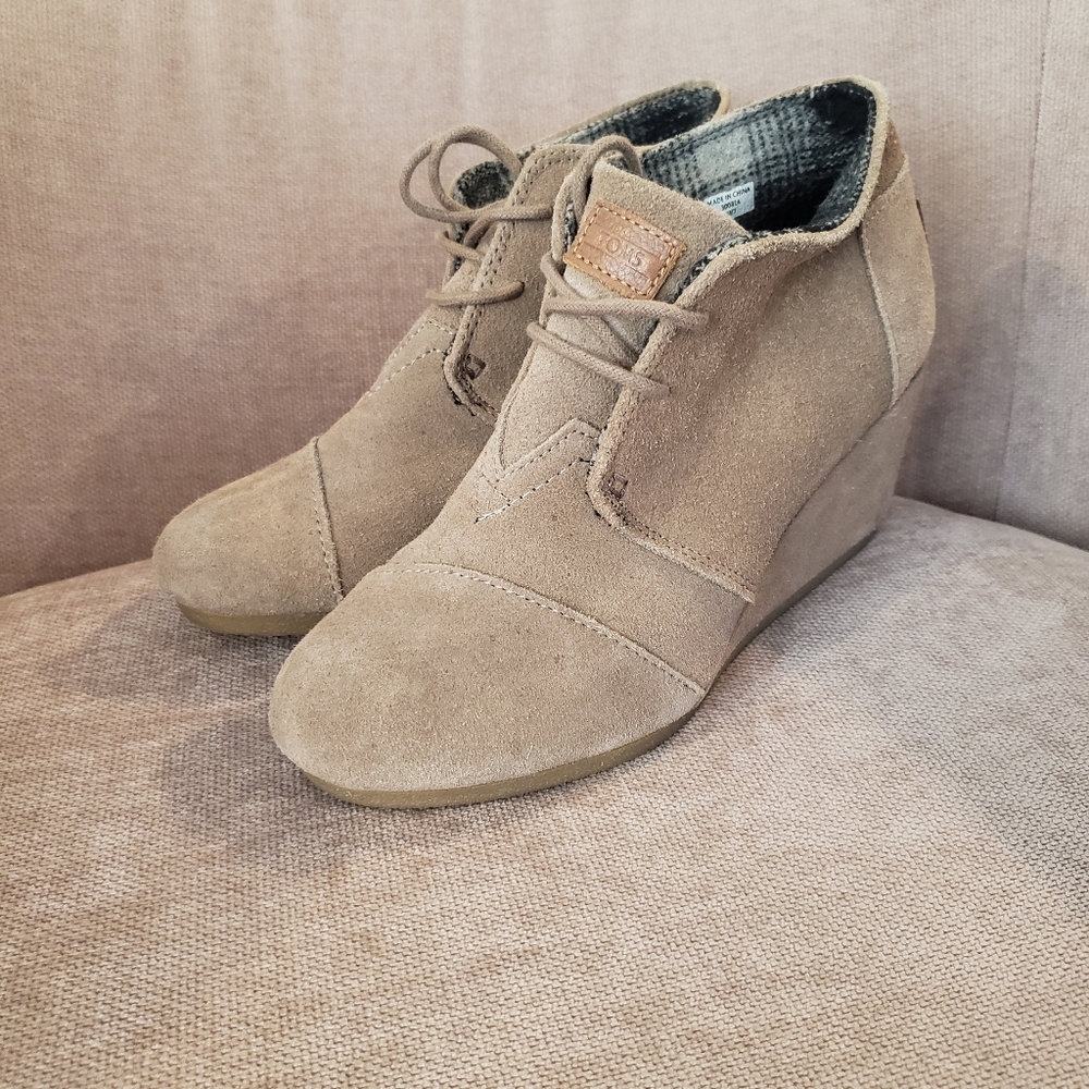 TOMS Gray Wedge Bootie, Size 7